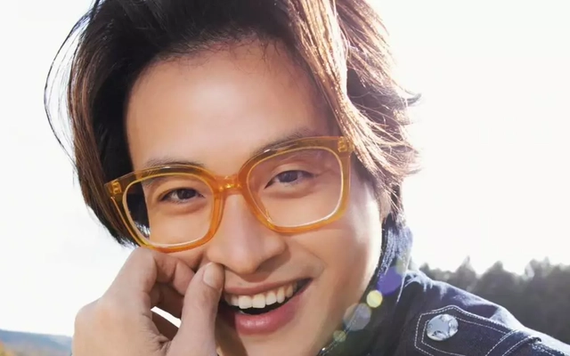 Bỏ hàng chục triệu đồng xem Hà Anh Tuấn liệu có đáng?