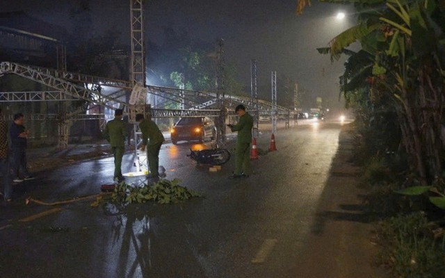 Khởi tố kẻ dựng rạp giữa đường gây chết người: Ngăn lệ làng lấn phép nước