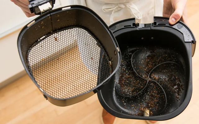 7 lỗi kinh điển khi dùng nồi chiên không dầu: Đồ ăn mất ngon, tiềm ẩn cả mối họa với sức khỏe