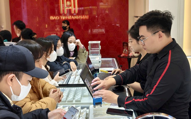 Giá vàng bất ngờ "quay xe" chấm dứt chuỗi ngày tăng nóng: Cập nhật mới nhất từ SJC, Bảo Tín Mạnh Hải