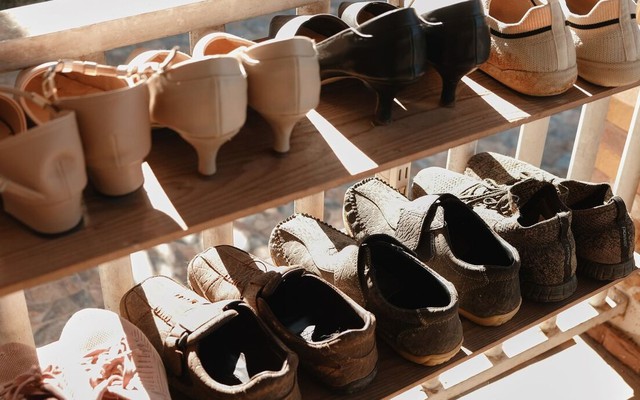 Cất giày chỗ nào chuẩn nhất? Miễn sao không để ở đây là được