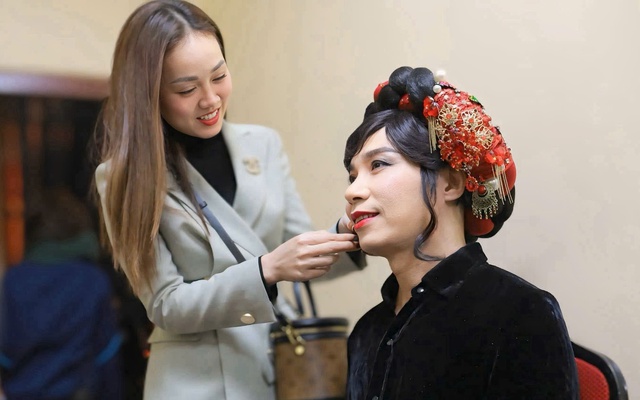 Vợ NSND Công Lý: Tiếc cảm giác được thấy anh sống trọn vẹn với nghề, điều mà hiện tại sức khỏe chưa cho phép