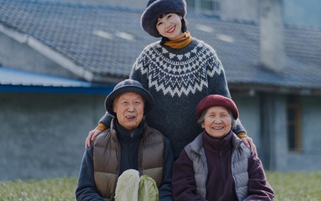 Về quê ăn Tết: 3 việc không nên nói - 3 người không cần tặng quà