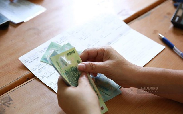 Có thể hưởng đồng thời trợ cấp thai sản và thất nghiệp