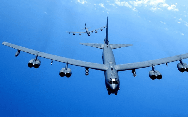 Oanh tạc cơ B-52 tấn công cực mạnh nhờ tên lửa chống hạm tàng hình LRASM