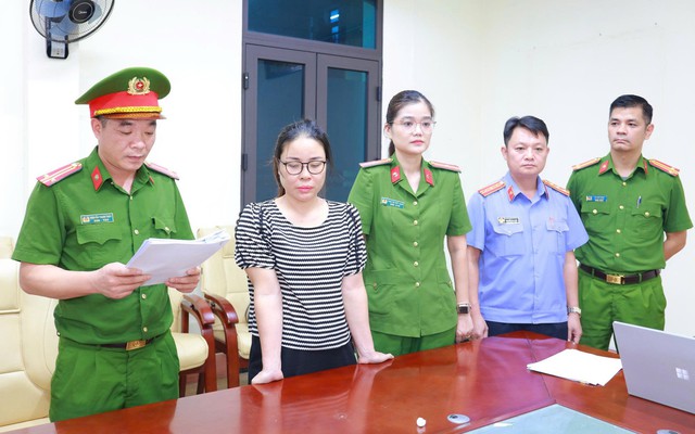 Thi hành lệnh khám xét chỗ ở, bắt tạm giam nguyên kế toán BQL dự án Đặng Thị Lý SN 1981