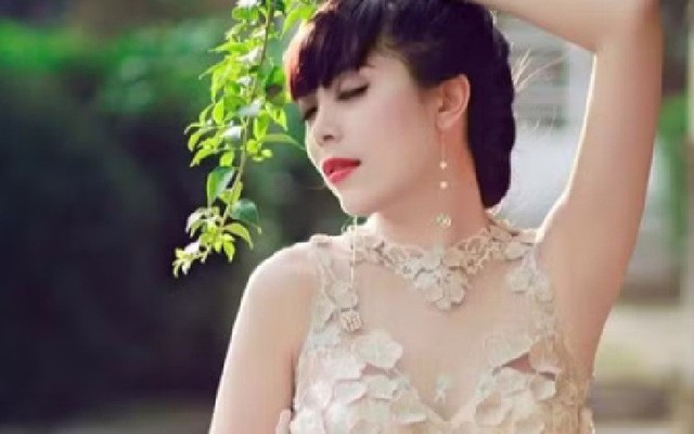 Nữ ca sĩ nghỉ hát ra nước ngoài: "Tôi nói thẳng, tôi không đánh đổi gì hết"