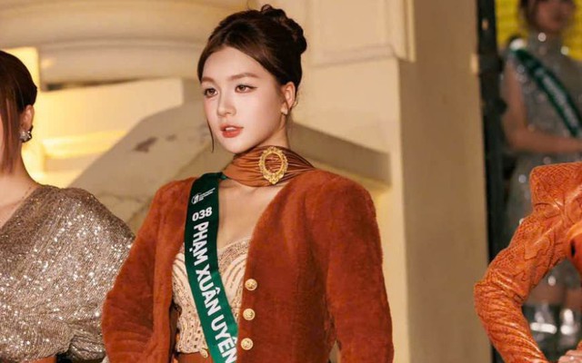 Nữ sinh 18 tuổi Phạm Xuân Uyên: Từ tình yêu áo dài đến danh hiệu Đại sứ Dạ hội