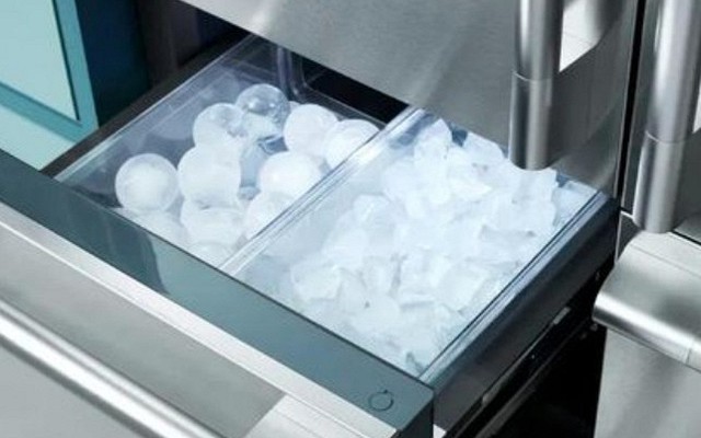 Lời khuyên cho những gia đình hay để đá viên trong tủ lạnh