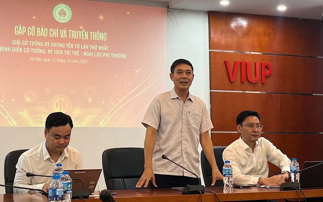 Kỳ thủ Việt Nam so tài đối thủ Trung Quốc bằng trí nhớ, không nhìn bàn cờ