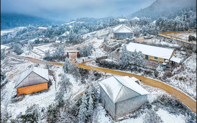 Phát hiện đỉnh núi cao 2.860 m ở Việt Nam, từng lạnh -5°C, mùa đông băng phủ trắng đẹp như trời Âu