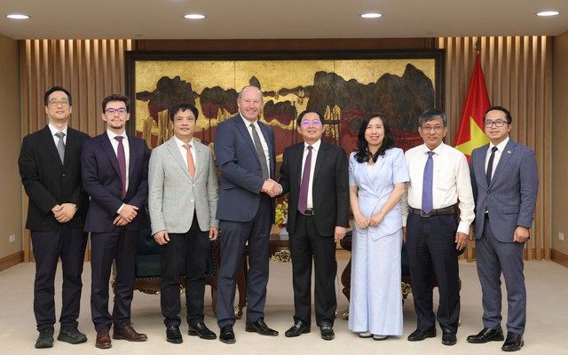 FPT cùng doanh nghiệp công nghệ lượng tử hàng đầu Pháp đề xuất đưa máy tính lượng tử về Việt Nam