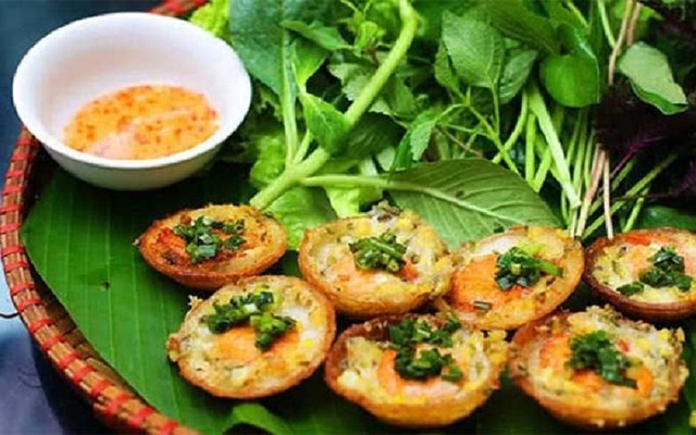 Vì sao gọi là bánh gật gù, bánh khọt?