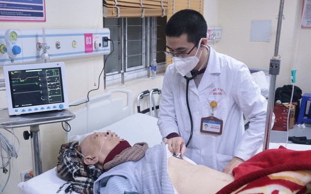 Cử tri phản ánh thủ tục chuyển tuyến mất thời gian, bất tiện: Bộ Y tế nói gì?
