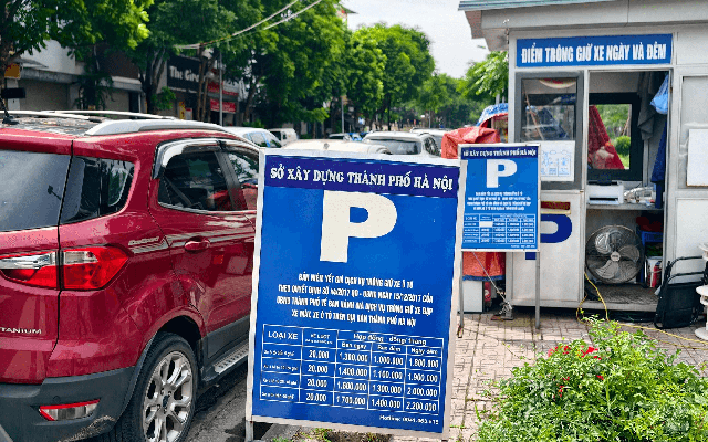 Tất cả người đi xe máy, ô tô tại Hà Nội lưu ý: Từ nay, giá trông xe có thay đổi quan trọng, cao nhất lên đến 7,5 triệu đồng