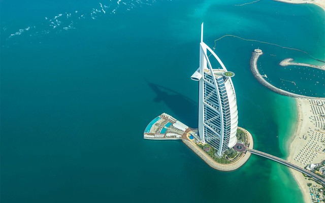 Khách sạn 6 sao là gì, xa xỉ đến mức nào?