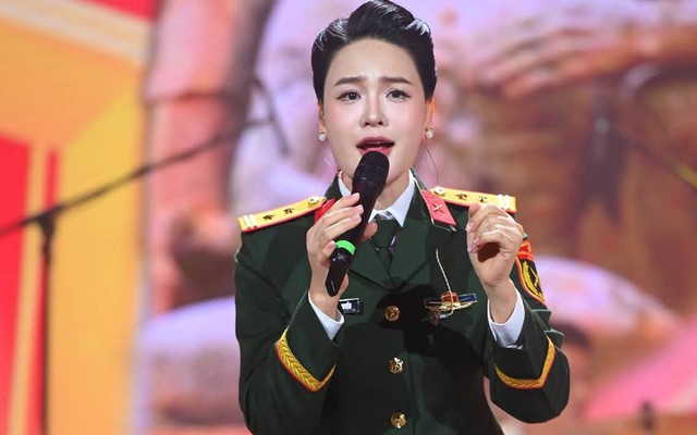 Nữ thạc sĩ, trung tá quân đội 45 tuổi nói thẳng: "Tôi vẫn đủ tỉnh táo"