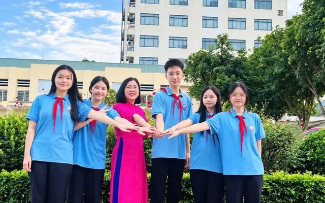 Nghệ An: Hàng nghìn học sinh giỏi chưa nhận tiền thưởng