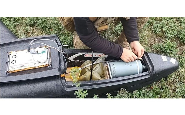 UAV cảm tử Gerbera-2 trang bị đầu đạn nặng 10kg và 1 thùng chứa chất gây cháy