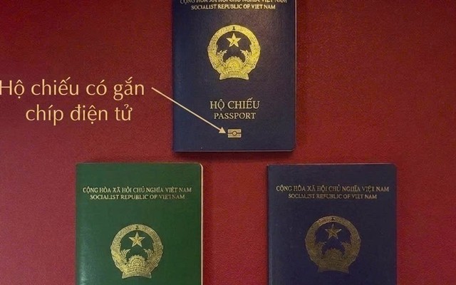 Hộ chiếu gắn chíp khác gì so với hộ chiếu không gắn chíp?
