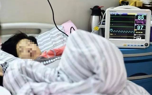 Người phụ nữ 29 tuổi qua đời vì ung thư cổ tử cung, "thủ phạm" là kiểu giặt đồ lót chị em nào cũng từng làm trong đời