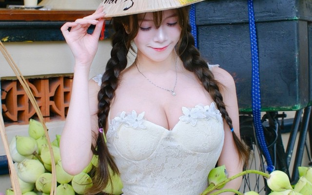 Đón thu ở Sài Gòn, hot girl xinh đẹp khéo léo có ngay một bộ ảnh "để đời"
