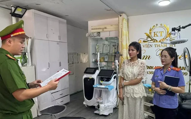 Cắt ghép ảnh để lừa khách, chủ cơ sở thẩm mỹ 'chui' bị khởi tố