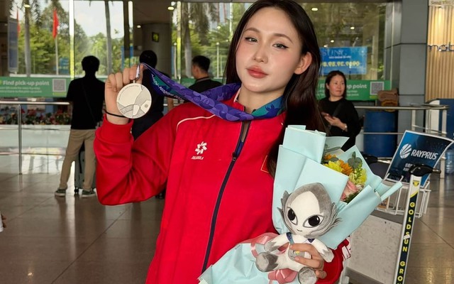 Em gái Châu Tuyết Vân tung hoành thế giới ảo, hạ 2 võ sĩ nam ở võ đài châu Á