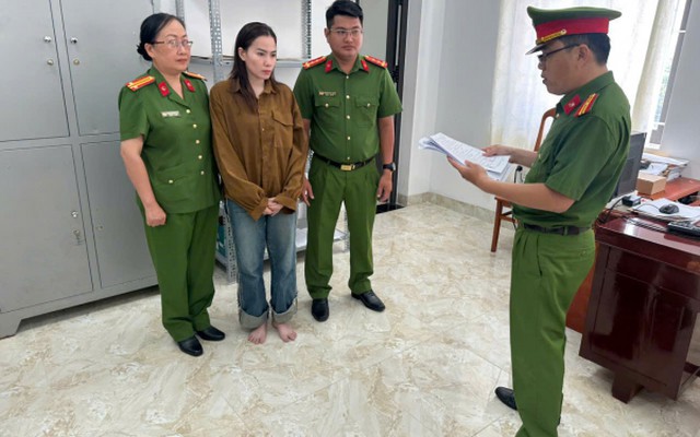Lệnh khám xét chỗ ở, bắt chủ hụi Phạm Thị Hồng Mơ SN 1993