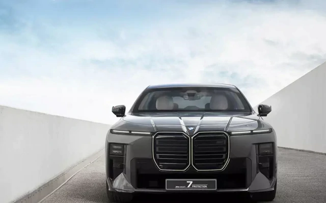 Hé lộ BMW 7 Series phiên bản chống đạn mới