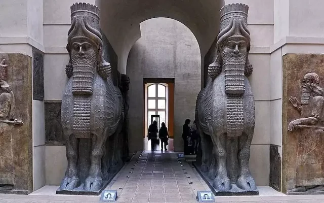 Lamassu: Quái thú đầu người, thân bò canh giữ cung điện Assyria