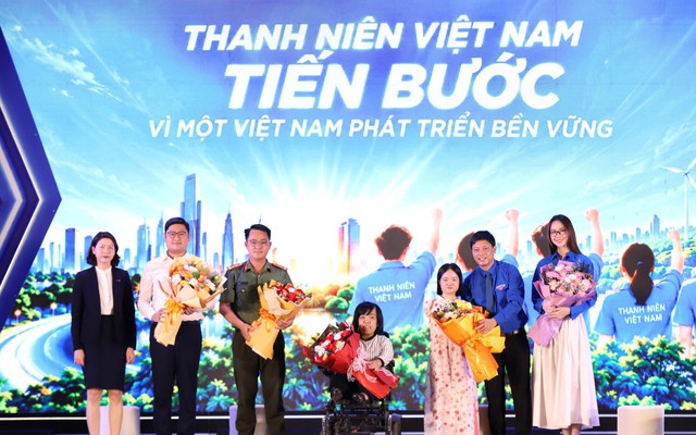 Diễn đàn kết nối, tiếp năng lượng cho thanh niên Việt Nam tiến bước