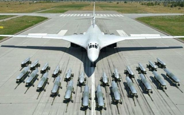 Các nhà thiết kế tăng tầm bắn của tên lửa hành trình Kh-55 thêm 1.000km ra sao?