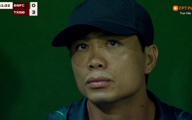 Ánh mắt đượm buồn của Công Phượng