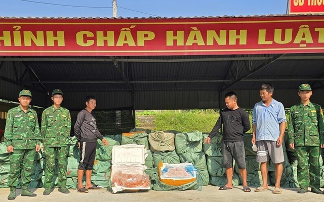 Thu giữ hơn 6 tấn nầm lợn bốc mùi, trứng gà non bẩn ở Quảng Ninh