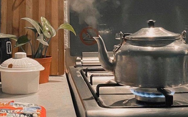 Lời khuyên đến những gia đình đun nước uống bằng bếp gas mỗi ngày