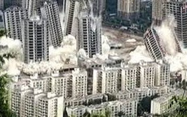 Chưa đầy 1 phút, 15 tòa nhà trị giá 154 triệu USD tại Trung Quốc bị đánh sập
