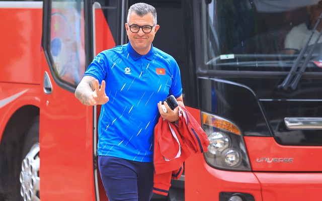 Tuyển Việt Nam sắp đấu á quân Euro, HLV Cristiano Roland hé lộ dữ liệu từ thiết bị đặc biệt