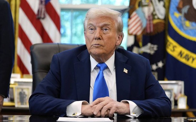 Tổng thống Trump lại tiếp tục đề xuất đổi tên eo biển Hormuz