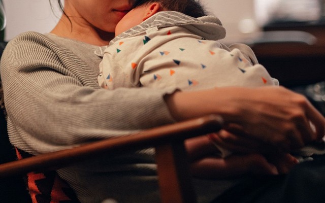 Mẹ chồng bảo tôi nghỉ việc để chăm cháu, tôi đồng ý nhưng đưa ra 3 điều kiện khiến cả nhà choáng váng