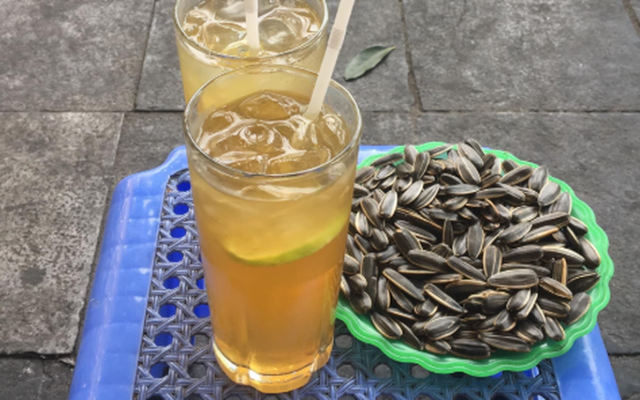 5 lời khuyên những người thích cắn hạt hướng dương phải lưu ý