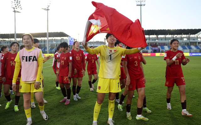 Tuyển Trung Quốc hạ gục Pháp đầy nghẹt thở, đối đầu Brazil ở tứ kết World Cup