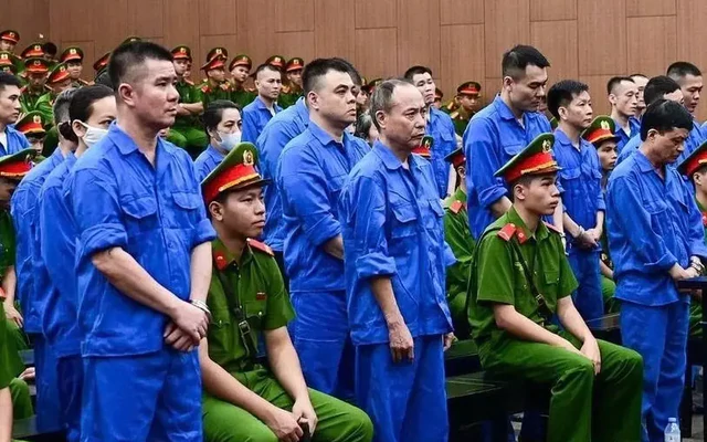 Vụ chạy giám định tâm thần: Nhóm cựu kiểm sát viên, công an bị đề nghị mức án nặng