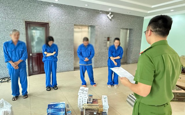Công an kiểm tra cửa hàng và kho: Khởi tố vợ chồng Đinh Thị Thu Hồng cùng con gái, con dâu