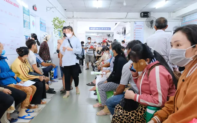Vướng nhà thầu Việt Mỹ, máy xạ trị trăm tỷ ở Cần Thơ 'đắp chiếu'