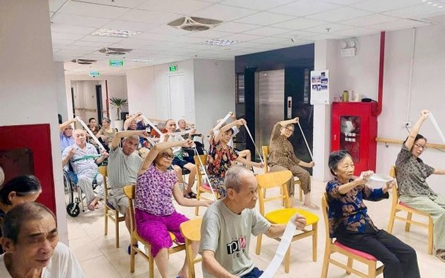 Sáng đưa đi, tối đón về với 200 nghìn đồng/ngày: Dịch vụ bán trú người già xuất hiện tại Hà Nội, Hải Phòng, Hưng Yên, Phú Thọ