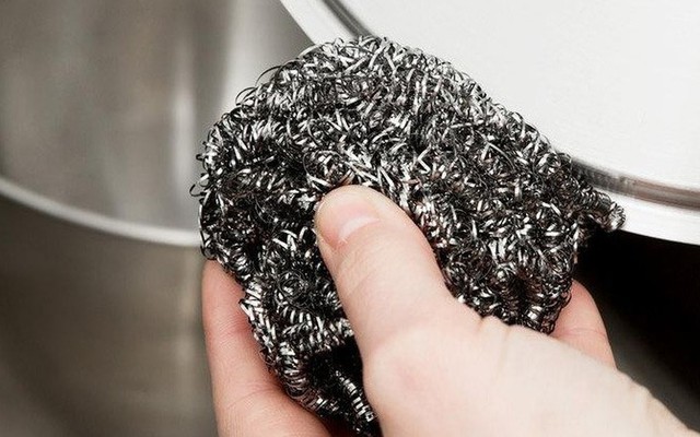 5 lời khuyên cho những gia đình đang dùng miếng cọ xoong nồi