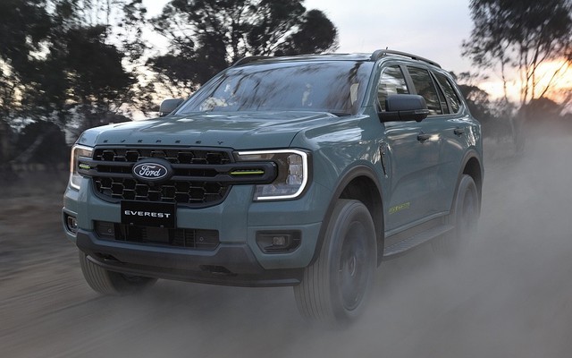 Ford Everest thêm phiên bản mới, thay Wildtrak, có thể kéo rơ-moóc tới 3,5 tấn