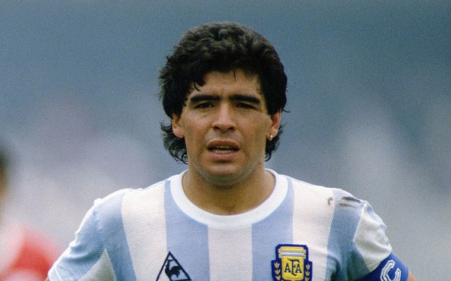 Công tố viên cáo buộc bác sĩ bỏ mặc Maradona đến chết, đề nghị 12 năm tù