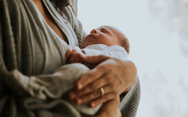 Nghiên cứu mới gây sốc: Phát hiện thuốc trừ sâu, chất bảo quản trong sữa mẹ?